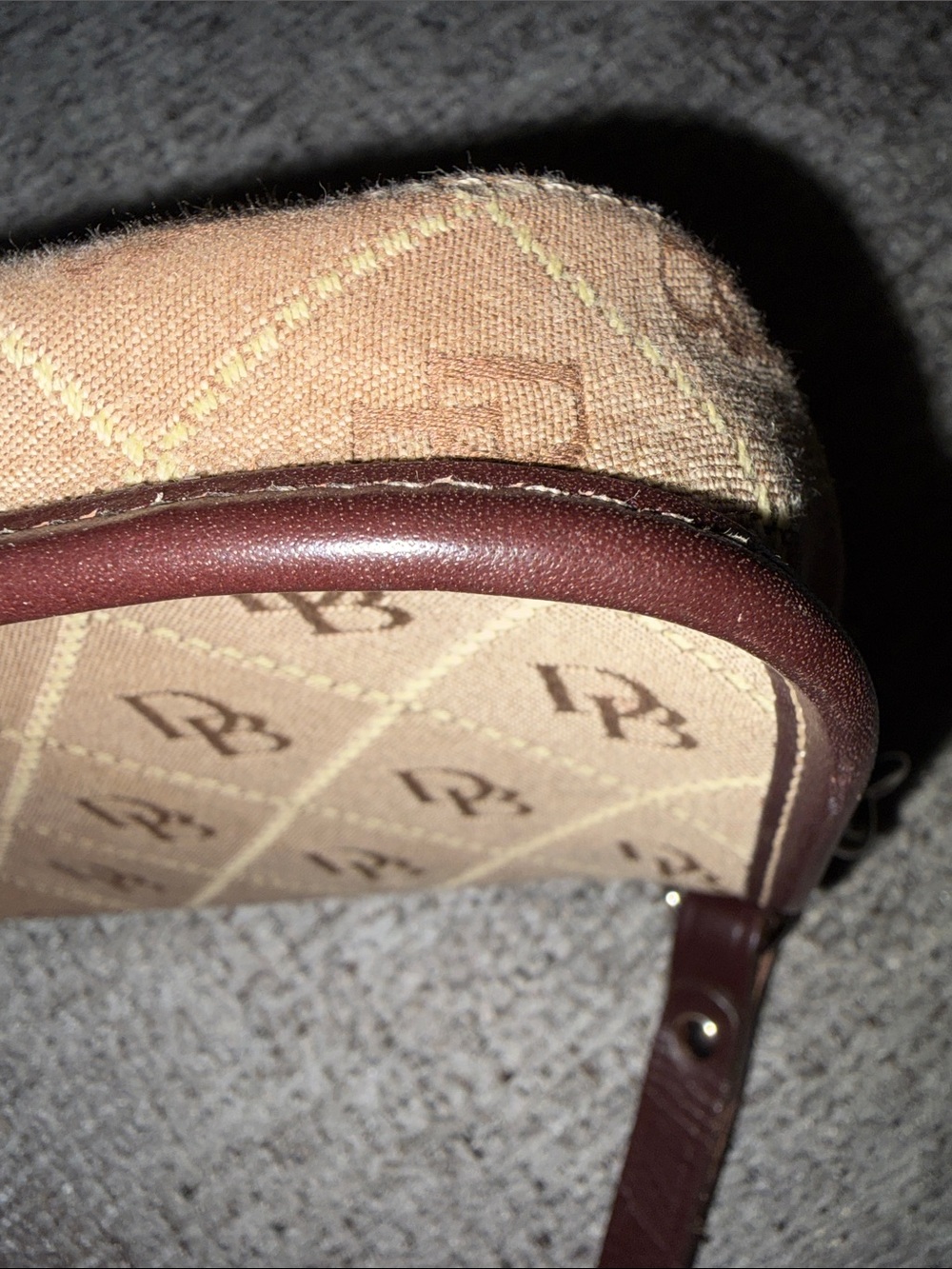 Dooney & Bourke wristlet - Picture 5 of 5